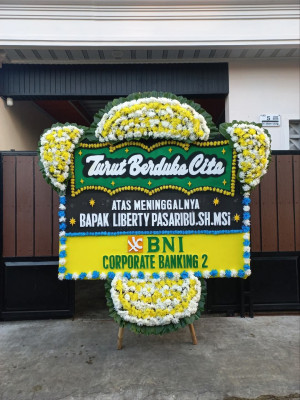 Papan Bunga Duka di Katulisan